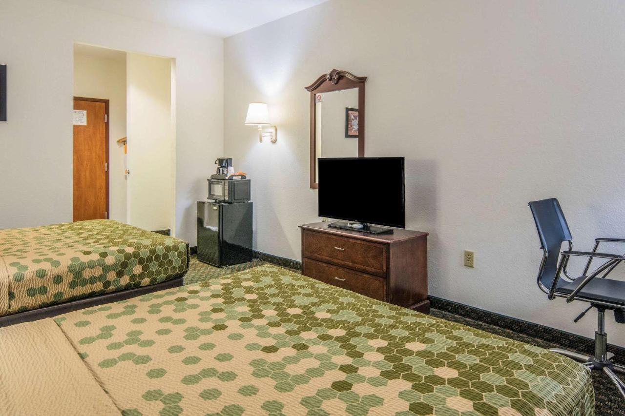 Econo Lodge וות'רפורד מראה חיצוני תמונה